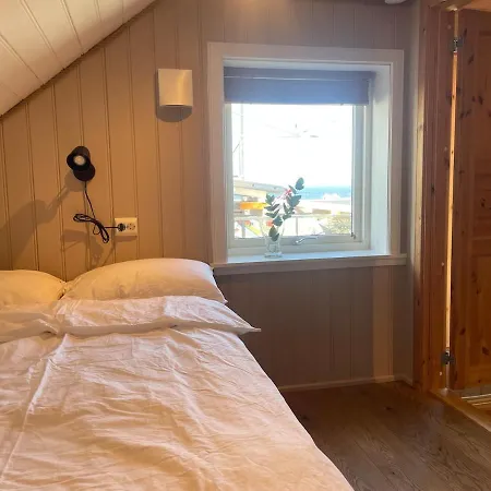 Havbris With Sea View In Borhaug, Farsund *