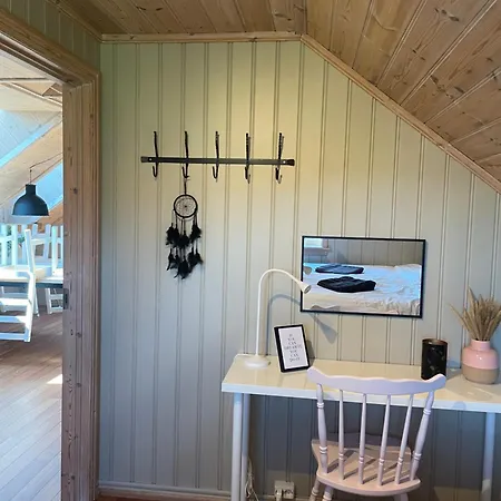 Havbris With Sea View In Borhaug, Farsund