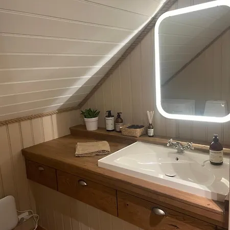 Havbris With Sea View In Borhaug, Farsund Lejlighed *